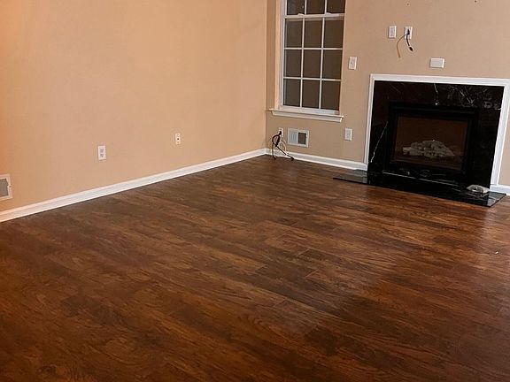 2nd image of 1106 Cottonwood Ct