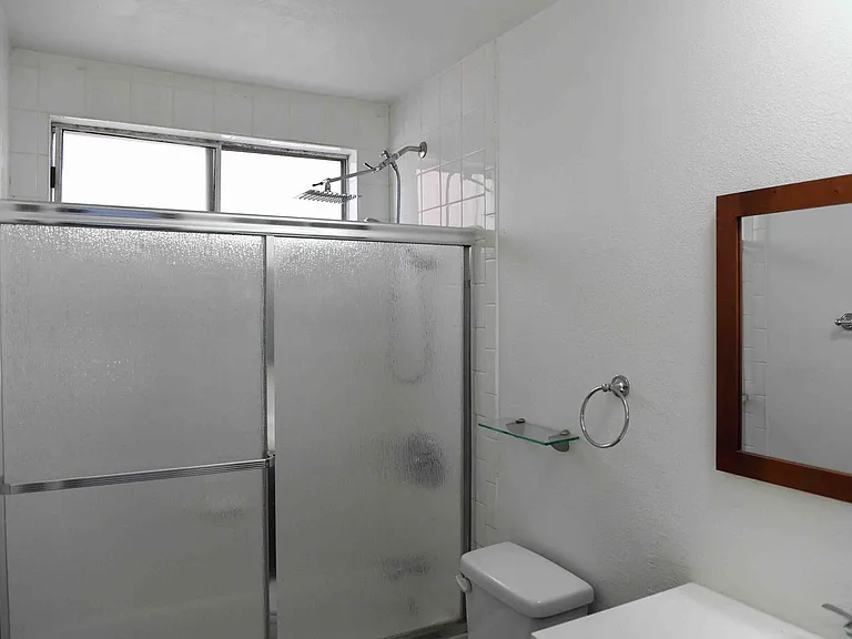 1865 Greenfield Ave #101 — Photo 8