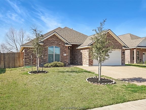 2nd image of 1017 Dove Chase Ln