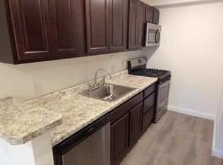 12 Honey Locust Ln #16, Saint Charles, MO 63303