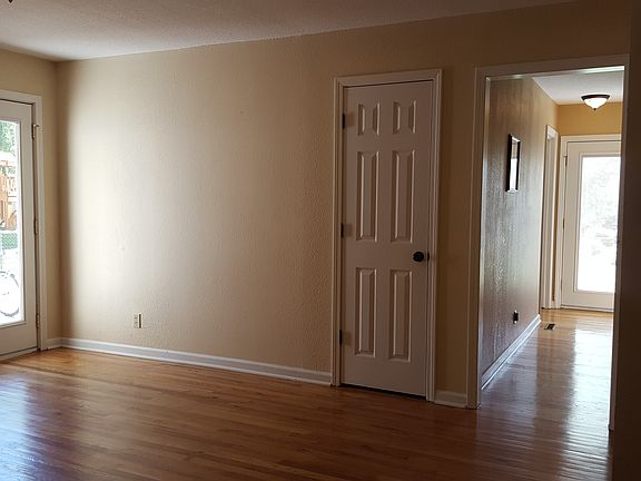 3rd image of 12705 E Bowen St