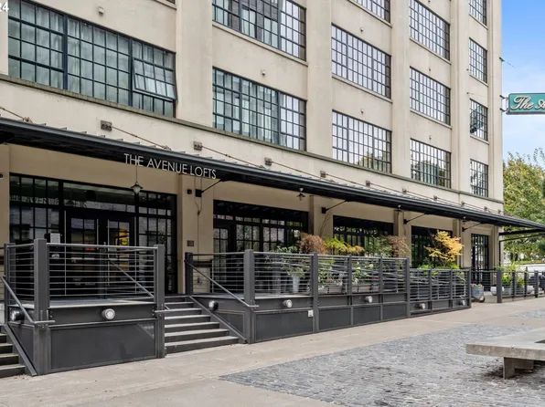 1400 NW Irving St APT 525, Portland, OR 97209