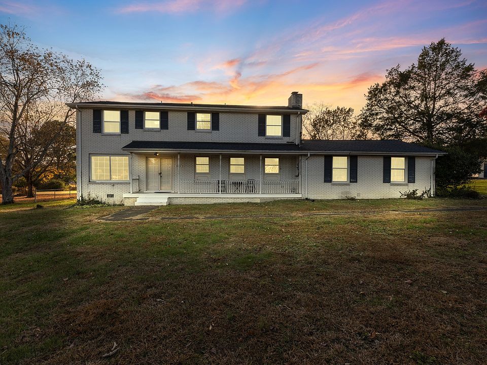 1st image of 1045 Fontaine Dr