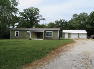 31604 W 287th St, Paola, KS 66071