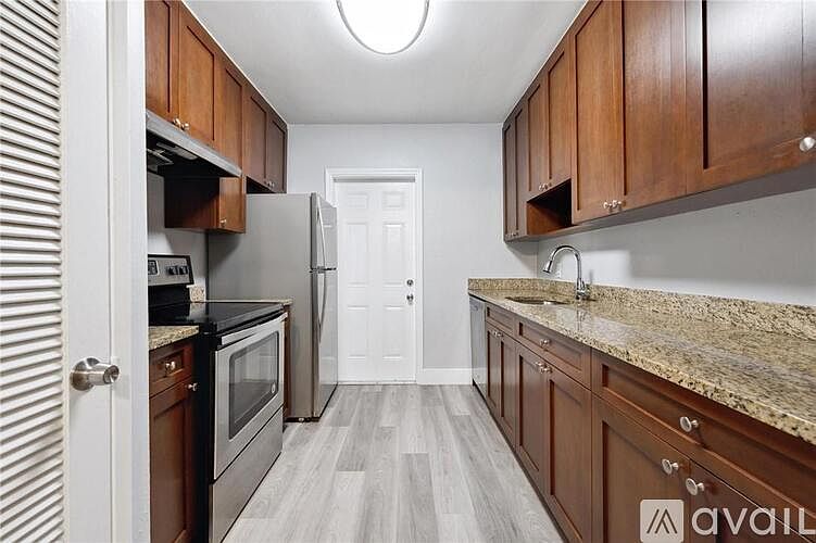 1st image of 4305 NE 21st Ave