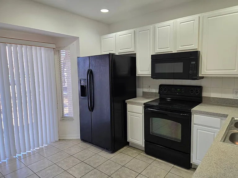 12327 Healey Summit Ln — Photo 17