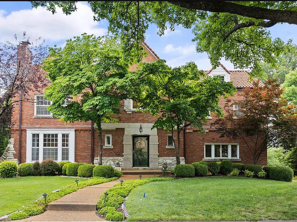 1st image of 113 Lake Forest Dr