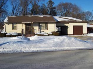 15 E State St, Janesville, WI