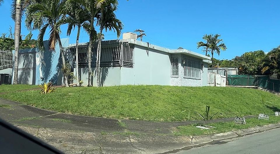 1st image of 929 Calle Lirio