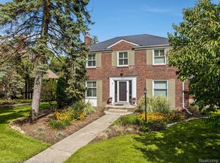 1304 Devonshire Rd, Grosse Pointe Park, MI 48230