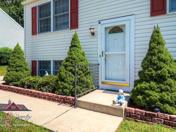 4th image of 2037 McKinley Ct
