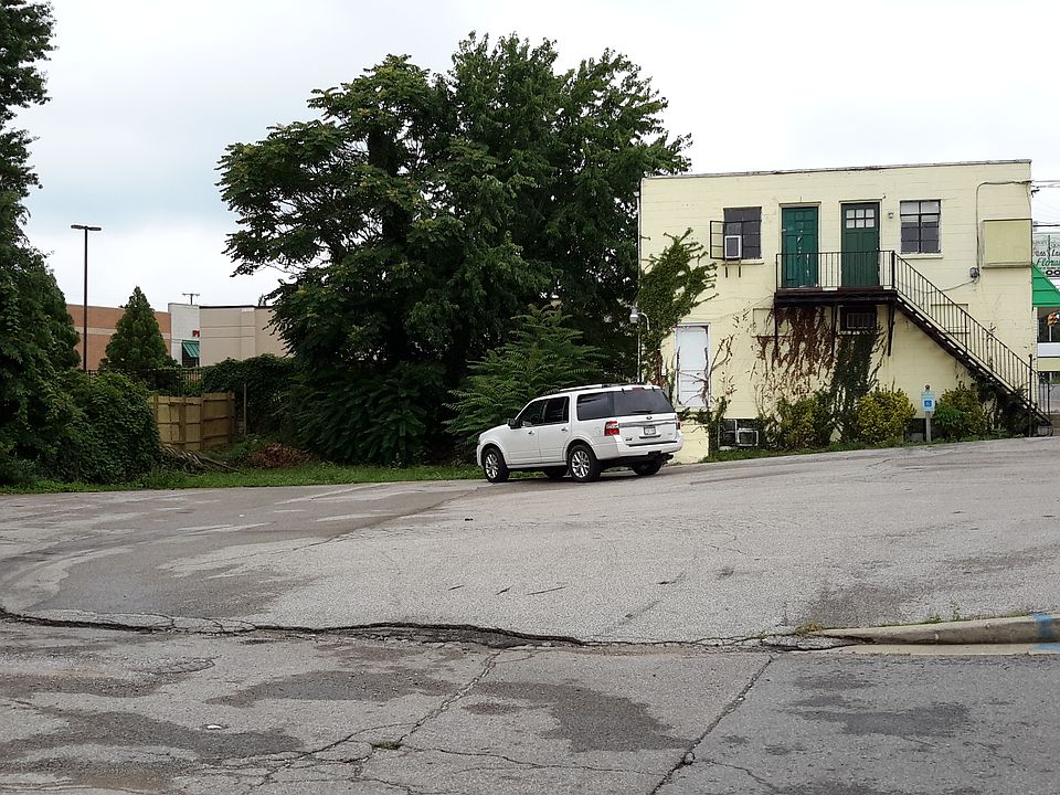 2nd image of 5155 Washington St W