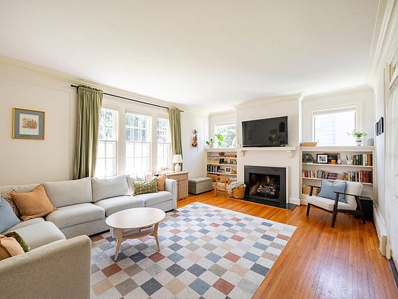 5th image of 1508 Somerset Dr