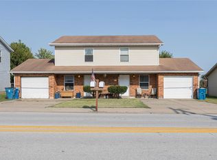 1052 Caulks Hill Rd #1052/1054, Saint Charles, MO 63304