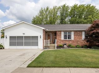 52 Carla Ln, West Seneca, NY 14224