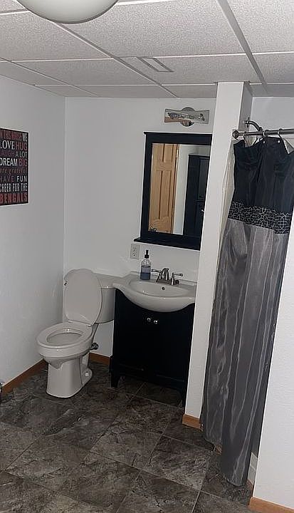 1st image of 426 Parkview Dr