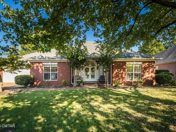 172 Chapel Creek Dr, Jackson, TN 38305