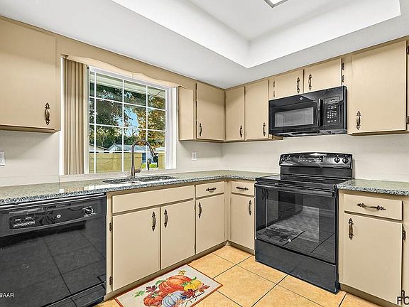 2nd image of 21 Faith Ln