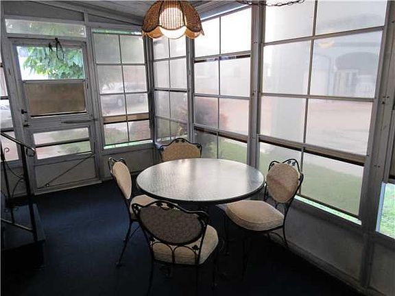 4th image of 1206 Nettles Blvd