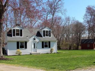 55 Roxbury Rd, Niantic, CT 06357