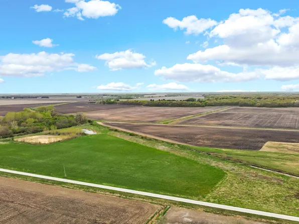 7674 N 200 E, Lake Village, IN 46349