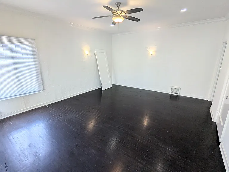 1152 Gordon St #3 — Photo 4