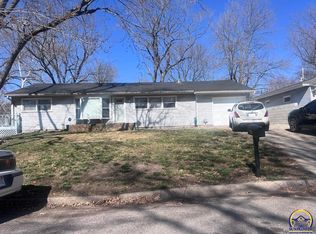 1824 SW Tara Ave, Topeka, KS 66611