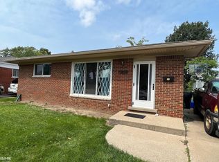 15747 Dugan St, Roseville, MI