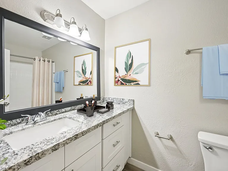 Jade Ridge Apartments — Photo 78