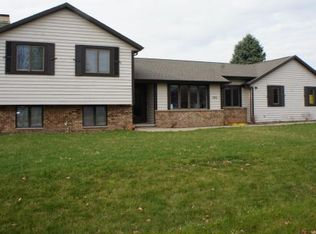 755 S Keller Park Dr, Appleton, WI 54914