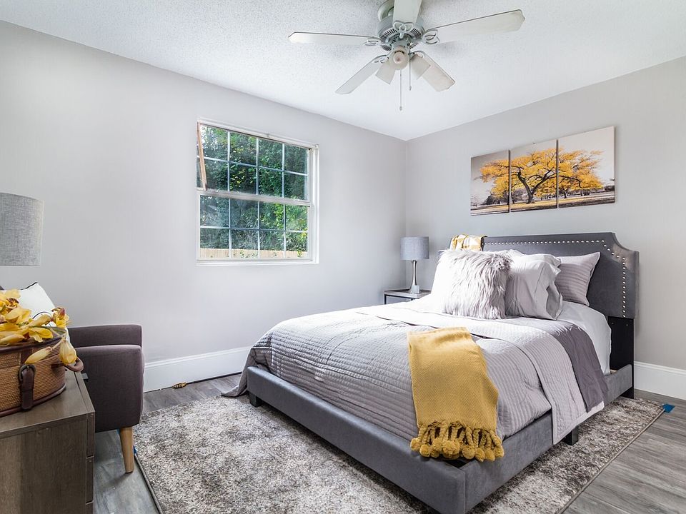 1st image of 156 Fairfield Pl NW #14234387