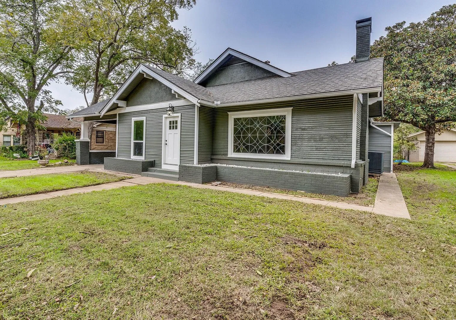 Beautiful home in Southwest Cleburne — Photo 2