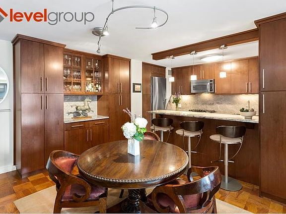 4th image of 225 E 57th St APT 10E