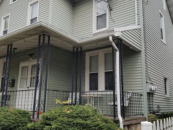 2nd image of 207 W Penn Ave Unit A