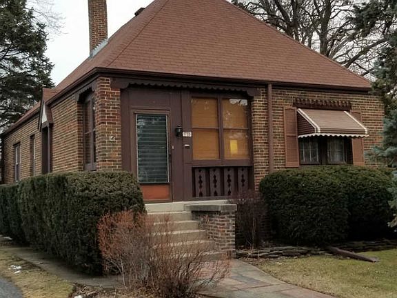 2nd image of 1728 Van Buren Ave