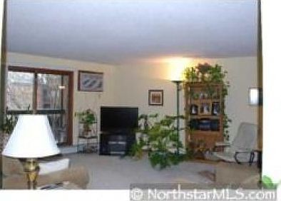 5th image of 999 41st Ave NE APT 304