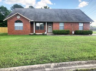 1190 Crosspoint Rd, Conway, AR 72034