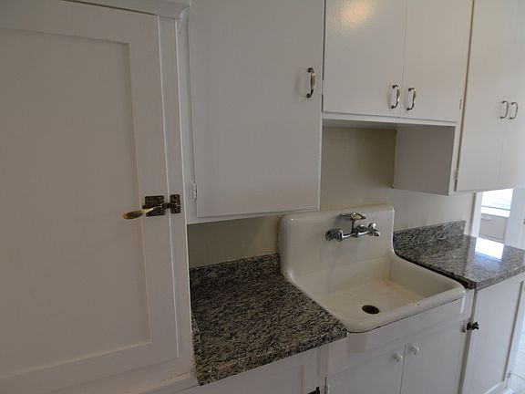 5th image of 1402 Earnest S Brazill St APT C