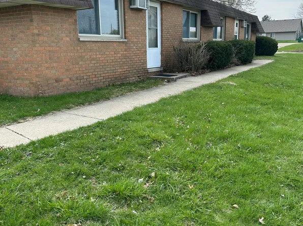 104 Cougar Ln, East Peoria, IL