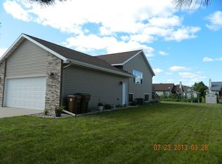 5434 Windy Dr, Stevens Point, WI 54482