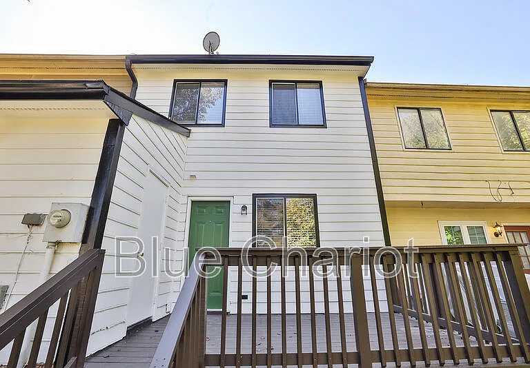 1000 Fargo St #E3 — Photo 27