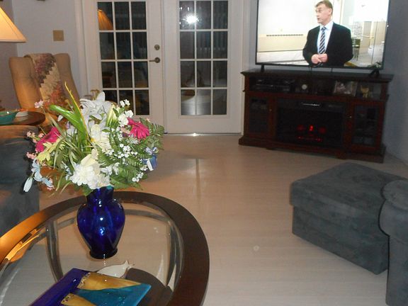 living room doors to sunroom