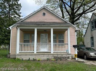 19916 Salem St, Detroit, MI 48219
