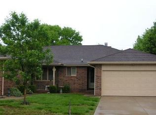 225 E Edgewood St, Springfield, MO 65807