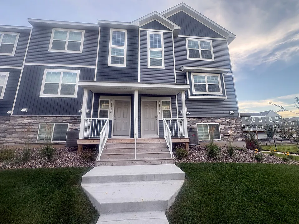 12572 Guadalcanal Cir NE #F