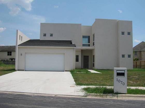 1st image of 1070 Ceiba Cir