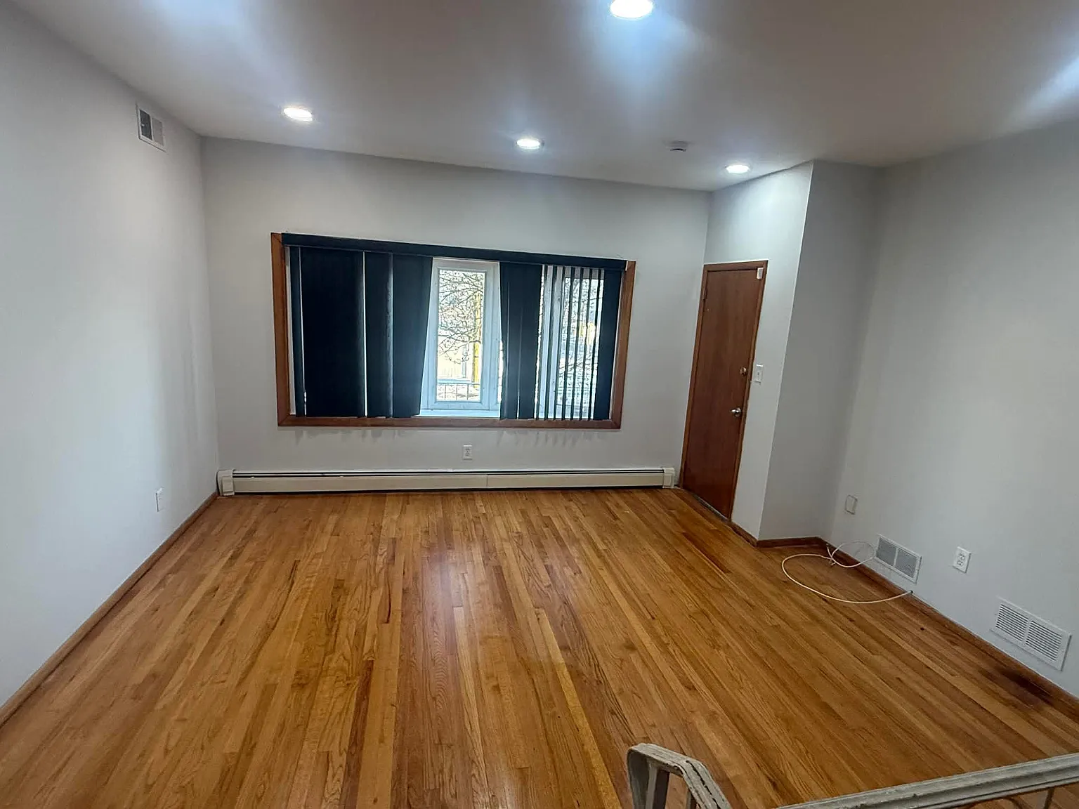 3 bed, 1750 sqft, $2,400 — Photo 4