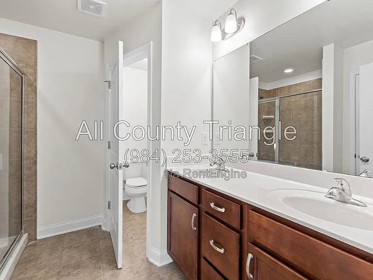 1005 Amber Shadow Dr — Photo 31