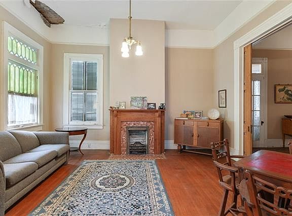 5th image of 339 Pelican Ave