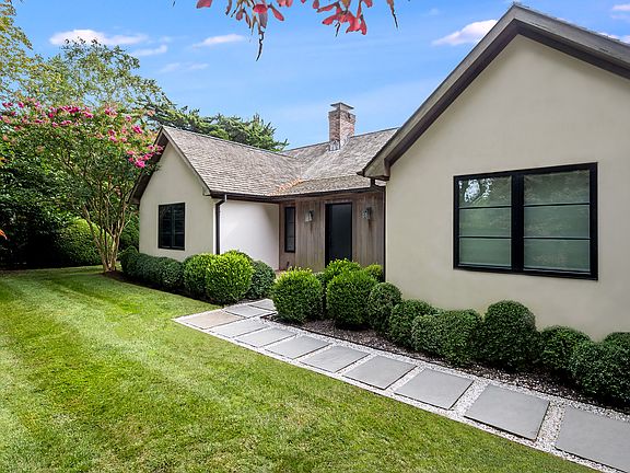 3rd image of 65 Mill Hill Ln